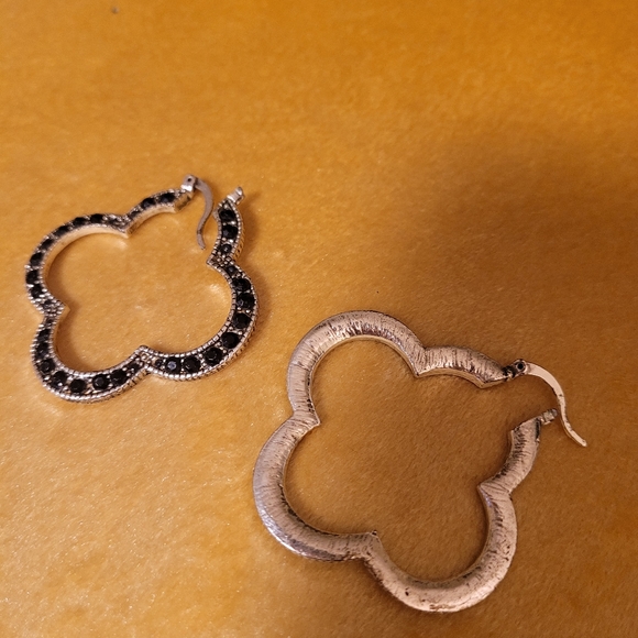 Earrings - Picture 3 of 4